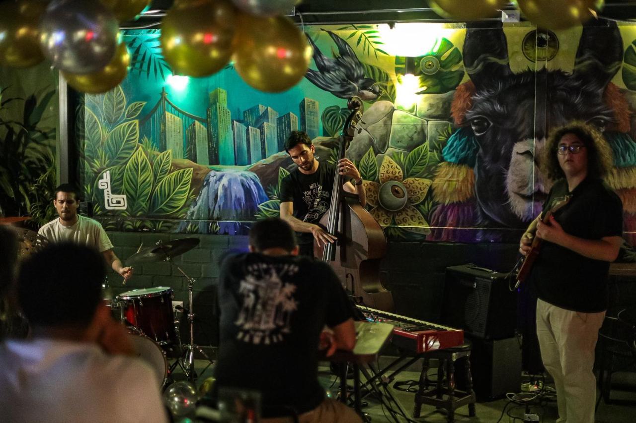 Black Llama Hostel Miraflores ลิมา ภายนอก รูปภาพ